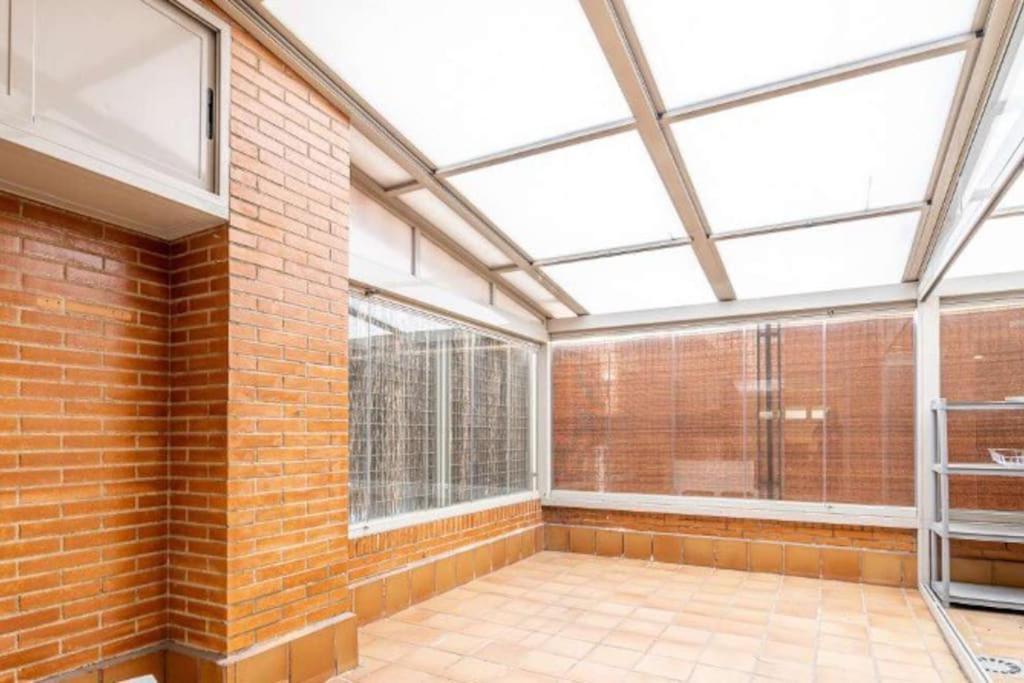 Impresionante Apartamento De 4 Dormitorios 3 Banos Y 2 Plazas De Garaje Madrid Exterior foto
