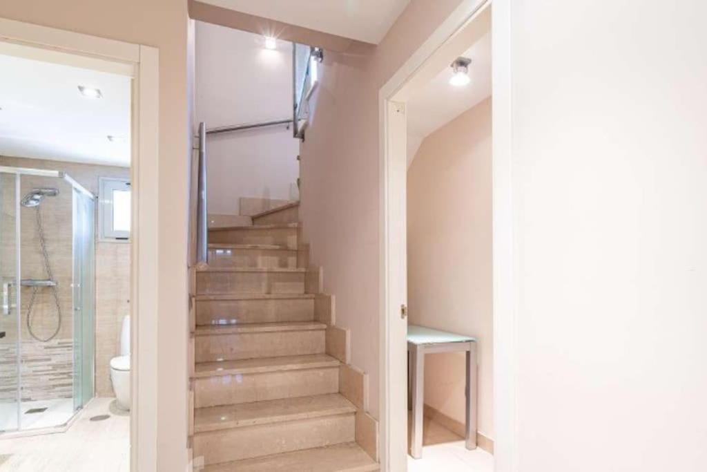 Impresionante Apartamento De 4 Dormitorios 3 Banos Y 2 Plazas De Garaje Madrid Exterior foto