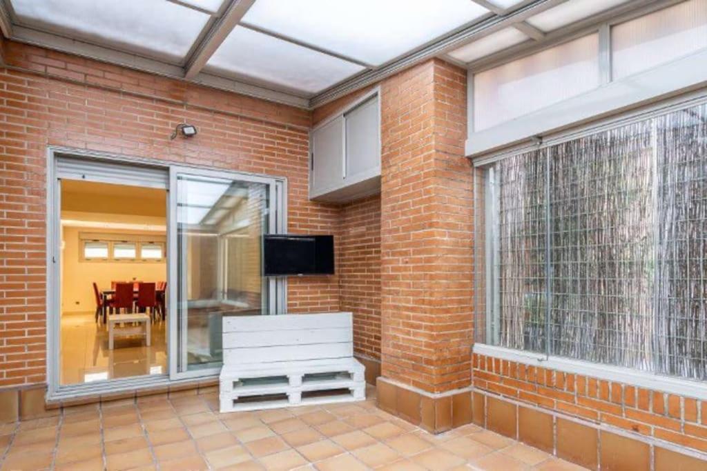 Impresionante Apartamento De 4 Dormitorios 3 Banos Y 2 Plazas De Garaje Madrid Exterior foto