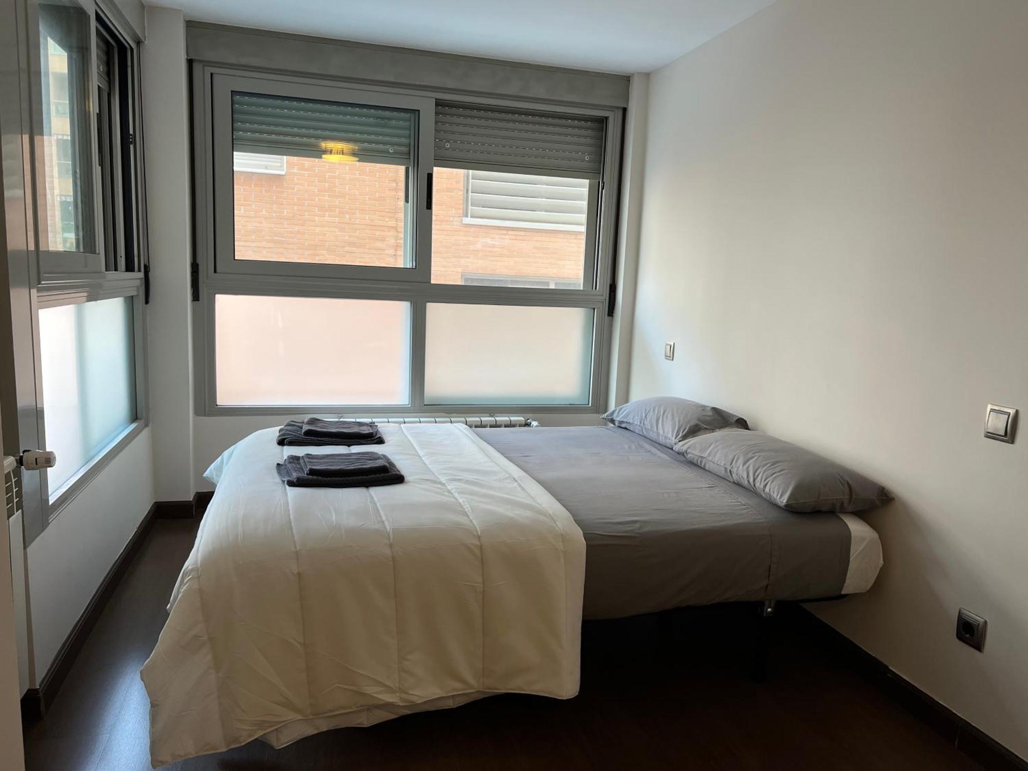 Impresionante Apartamento De 4 Dormitorios 3 Banos Y 2 Plazas De Garaje Madrid Exterior foto